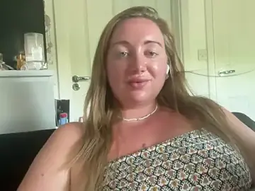 Stripchat Private Sex Chat of arielsweetieee