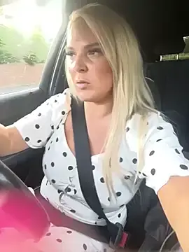 Stripchat Sex Cam of Bustyblondebabe32