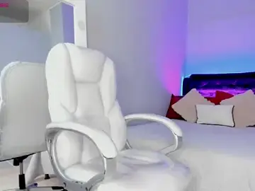 Stripchat Live Sex Cam of Alex_cute77