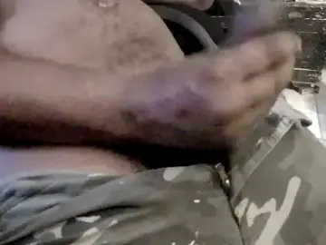 Stripchat Live Sex Cam of BigDesires