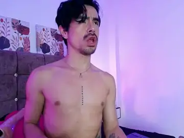 Stripchat Sex Cam of Ethan_Briggs_