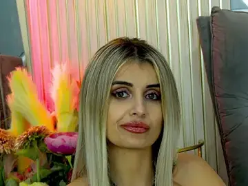 Stripchat Free Porn Cam of MiaCharm