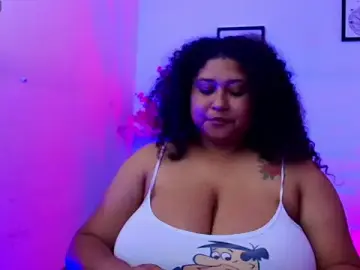 Stripchat Watch Live Sex Cams of Ayliinn_