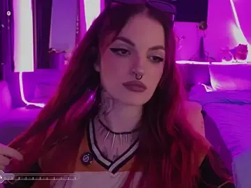 Stripchat Free Live Porn of BratzieDarsie