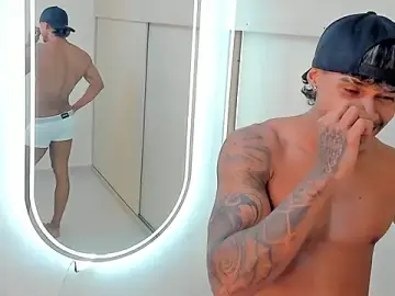 Stripchat Watch Live Sex Cams of Joao_da_silva19