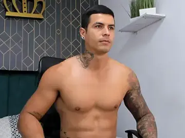 Stripchat Live Sex Cam of andres-clark92