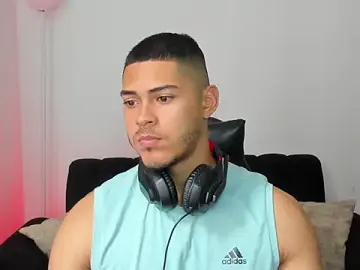 Stripchat Live Sex of Iamdylan777