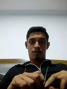 Stripchat Free Porn Cam of deivit61