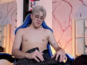 Stripchat Best Webcam of Tom_Parker_