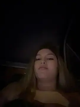 Stripchat Nude Webcam of lunablossom_