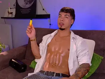 Stripchat Free Porn Cam of Ken-boy_
