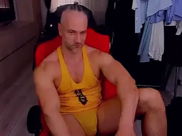 Stripchat Live Sex Cam of MarisMuscle