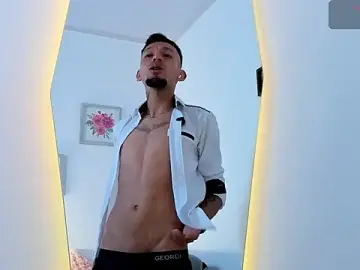 Stripchat Live Sex Cam of Steban_silv
