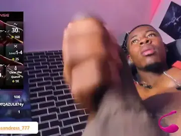 Stripchat Watch Live Sex Cams of Lil_Curved
