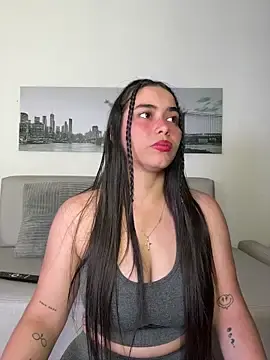 Stripchat Live Sex Cam of SophieRoyals