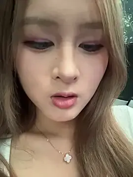 Stripchat Live Porn of yuki_june