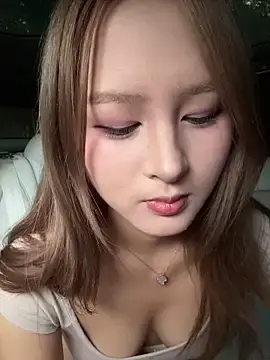 Stripchat Free Porn Cam of yuki_june