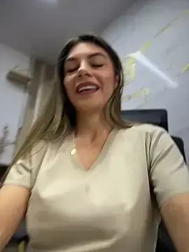 Stripchat Free Live Porn of alicee16