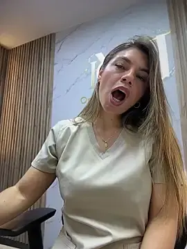 Stripchat Adult Webcam of alicee16