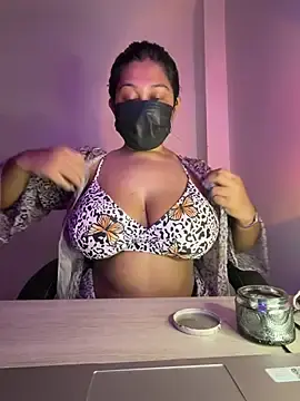 Stripchat Adult Webcams of MidnightRose_