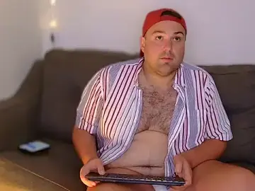 Stripchat Watch Live Sex Cams of ChubbyGayBigFeet