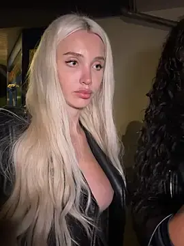 Stripchat Sex Cam of Lana-Grey