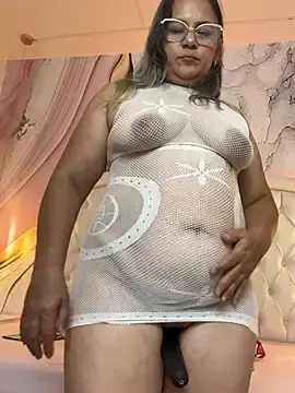 Stripchat Nude Webcam of Lucy_Milf_474