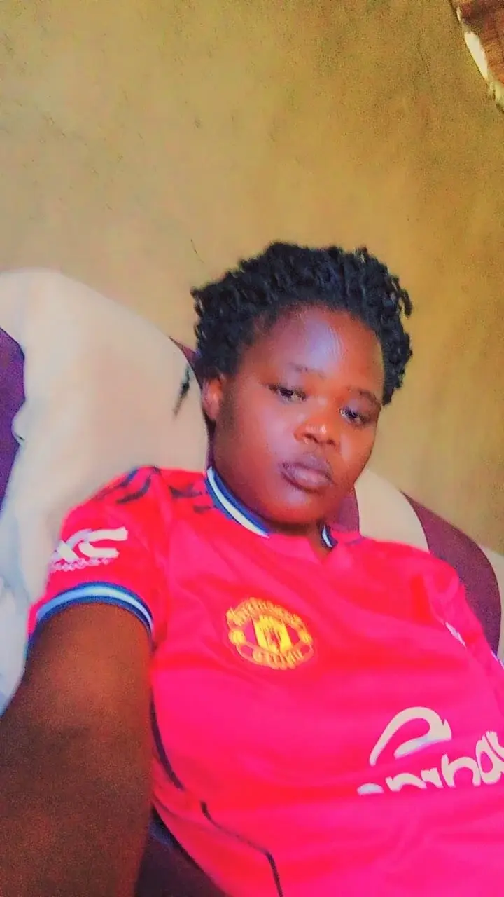 ebonypetitie
