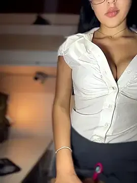 Stripchat Live Sex Cam of I_AM_SOPHIE_