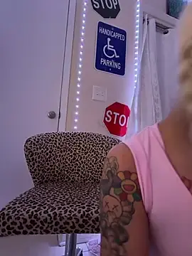 Stripchat Live Sex Cam of Terribletabby