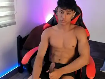 Stripchat Live Porn of ZYZZ1312