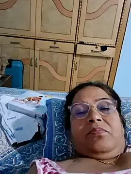 Stripchat Sex Cam of Priya-696