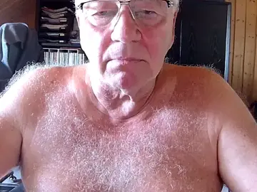 Stripchat Adult Webcam of biggandybig