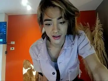 Stripchat Live Sex Cam of stormytt_