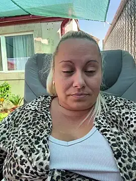 Stripchat Live Sex Cam of SabinaSweety