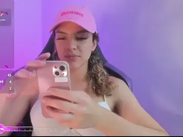Stripchat Nude Webcam of mariiahneedles