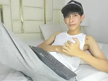 Stripchat Nude Webcam of julian_xx