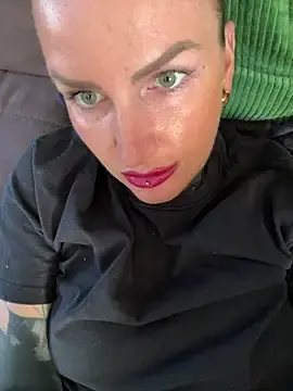 Stripchat Watch Live Sex Cams of KathaleaNoir