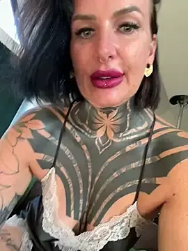 Stripchat Free Live Porn of KathaleaNoir