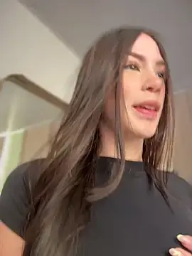 Stripchat Sex Cam of _Valentinaa_