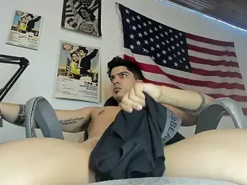 Stripchat Watch Live Sex Cams of charlie_hotxxx