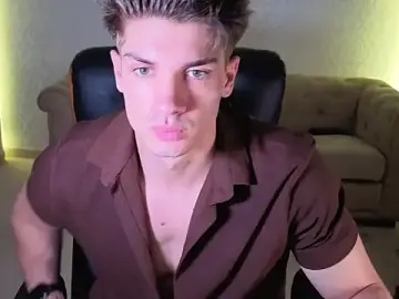 Stripchat Adult Webcams of MaxKaiden
