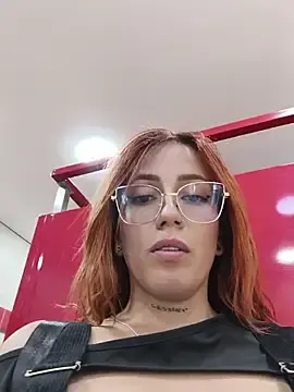 Stripchat Live Sex of Alis_xxx