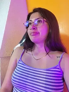 Stripchat Live Sex Cam of Mile_Evanns