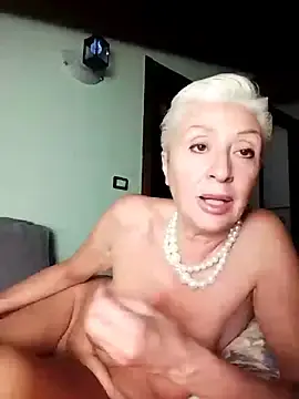 Stripchat Adult Video Chat of divinaerotica