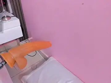 Stripchat Sex Cam of lia_sucker