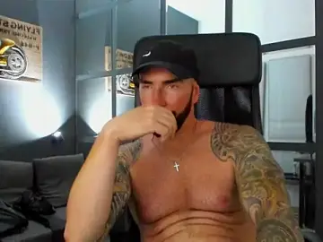 Stripchat Watch Live Sex Cams of AronGrant
