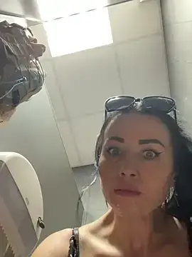 Stripchat Free Porn Cam of CrazzyChicks