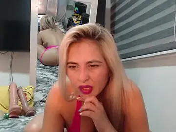 Stripchat Sex Cam of STARBEAUTY4y