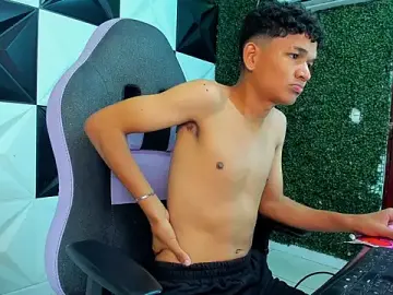 Stripchat Live Sex Cam of davexxx_